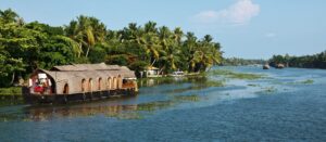 kumarakom-backwaters-houseboat